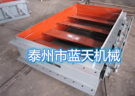 百叶窗式挡板门